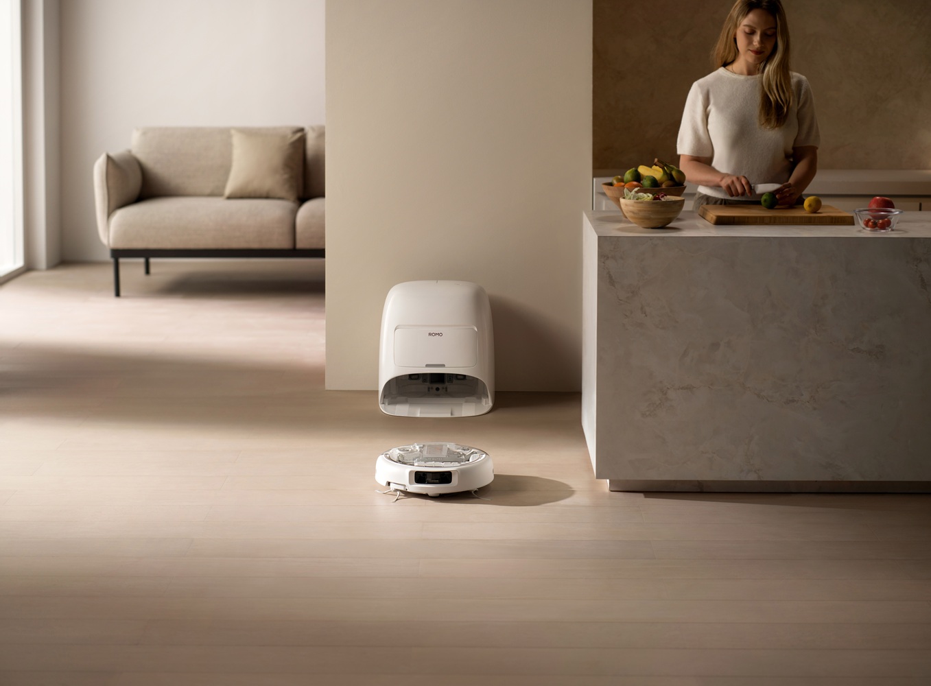 جاروبرقی رباتی رومو