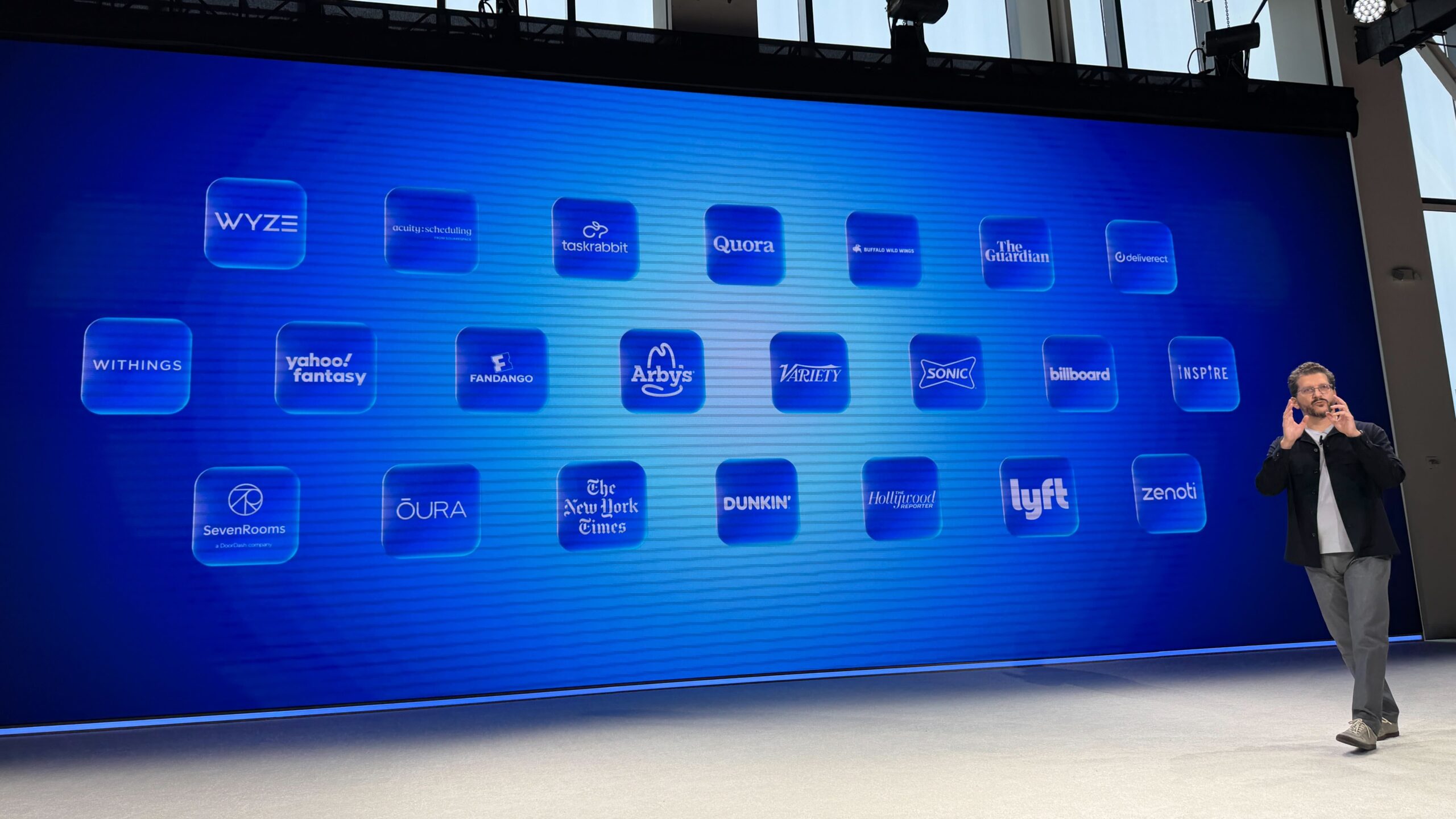 ویژگیهای هوش مصنوعی آمازون