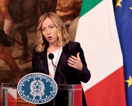 تصاویر برهنه تولید شده با هوش مصنوعی