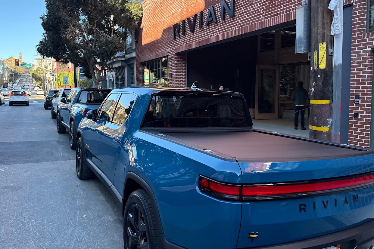 دستیار هوش مصنوعی ریویان